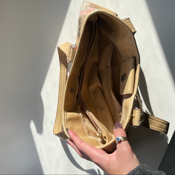 Beige bag great condition never used - Picture 3 of 3